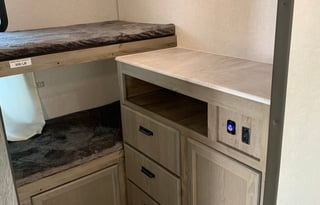 2021 Forest River Surveyor Legend 296QBLE