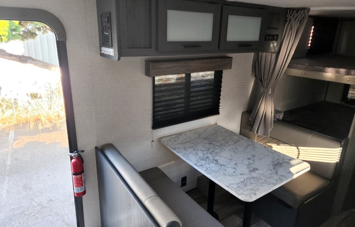 Dinette sleeps 2 kids