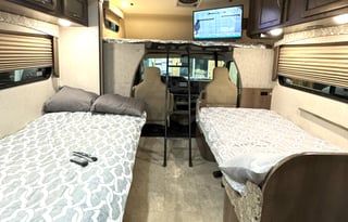 Luxury 2020 32' Coachman Freelander Bunk House