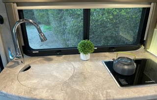 C1-*NEW*2022 LUXURY Mercedes - Sleeps 6 -Great MPG