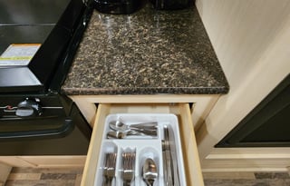 2017 Winnebago Minnie 2455 BHS