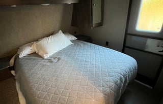 2019 Dutchmen Coleman Lantern