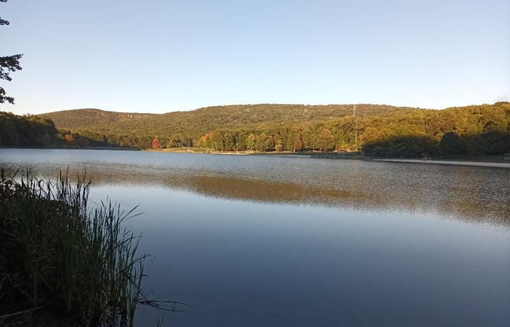 Path around lake at Greenbrier State Park