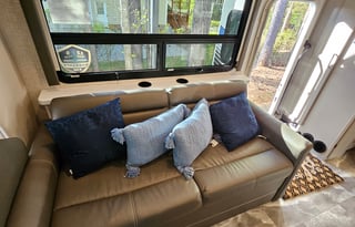 2024 Thor Motor Coach Quantum LC LF31