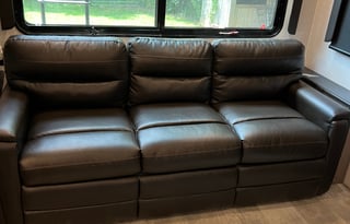 2020 Keystone Montana- HAL494