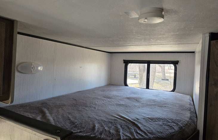 Top Bunk
Sleeps 1-2 Persons