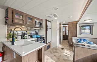 Shasta Lake Evo | Pet Friendly | Spacious | Sac