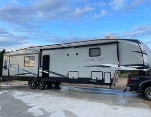 Forest River RV Cherokee Arctic Wolf Suite 3660