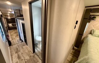 Keystone Montana High Country 385BR