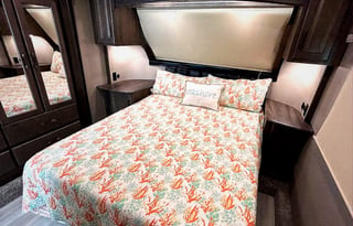 2022 Grand Design Solitude S-Class 3550BH