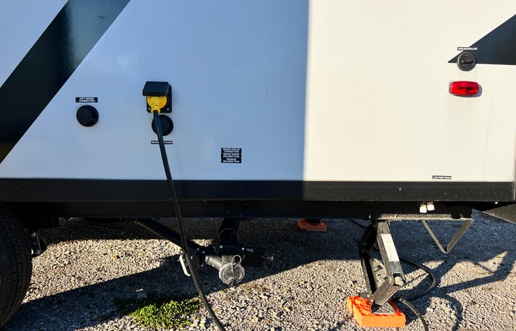 Power cord connection, city water connection, cable/satellite TV connection and sewer drain connection