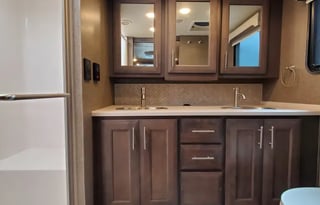 2022 Thor Motor Coach - Palazzo 37.5