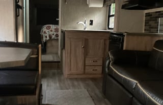 PRISTINE PARADISE-2017 Sunseeker 2860DS