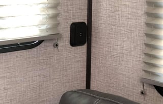 2021 Keystone Bullet 2 BD (1 1/2 BA) Delivery only