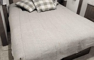 37’ bumper pull travel trailer