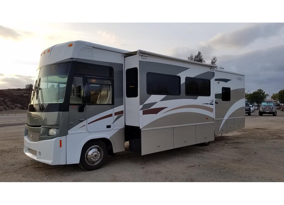 Class A Motor Home rentals in Manorville