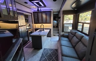 2021 Grand Design Momentum M-Class 351M