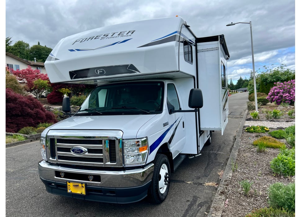 Class C Motor Home rentals in DuPont