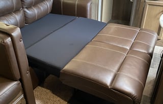 Fully Furnished, loaded RV-Bunkhouse!