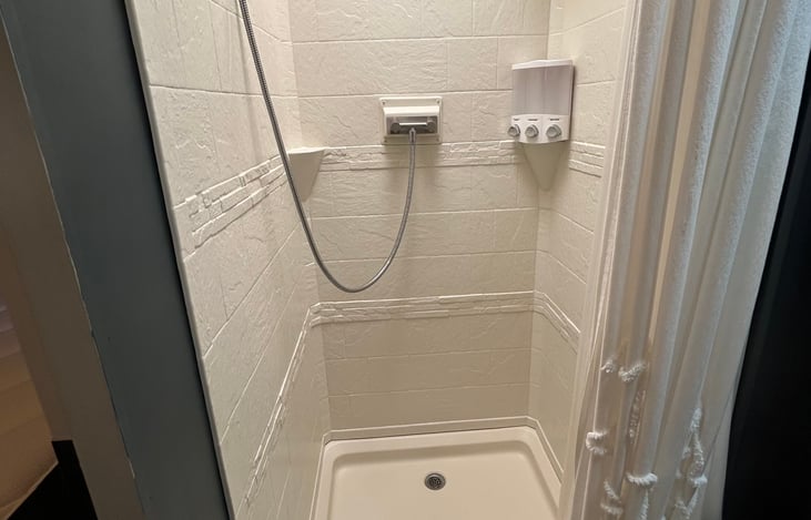 Private full bathroom