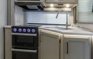 C21*NEW* 2025 Chateau Sleeps8 Luxury Private Suite