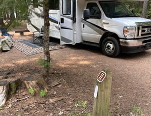 Thor Motor Coach Geneva 25VA