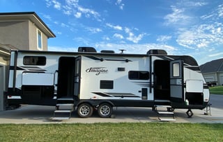 2019 Grand Design Imagine 2800BH (B)