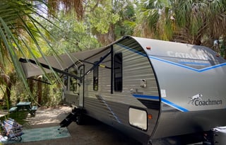 2022 Coachmen Legacy Edition 37 ft 303RKDS