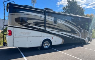 2015 Tiffin Motorhomes Allegro 31 SA