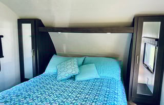 2018 Forest River RV Wildwood X-Lite 261BHXL