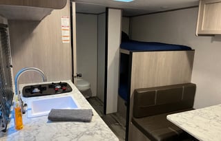 2023 Dutchmen RV Coleman 17B - Cozy and Fun