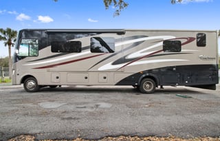 Mirada 1 | Unlimited Mileage & Generator Use