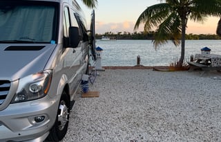 2019 Airstream RV Tommy Bahama Interstate Lounge