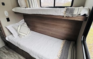 New 2022 Grand Design Imagine 3250 Bunkhouse