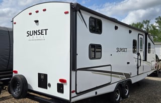 Sunny days and cool lake nights in a sunset trail