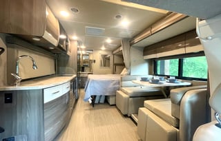 2020 Thor Motor Coach Delano Sprinter 24FB