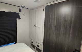 Only 99 weekday special,Sleeps 9,2 bed,1.5 bath