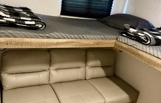 Glamping & Grace - Your HGTV Inspired "Roamstead"