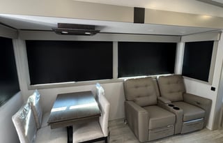 2025 Montana High Country 385 BR