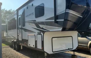 2020 Keystone RV Avalanche 320RS