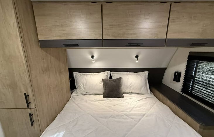 Master Suite with Queen Bed