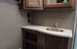 2021 Thor Motor Coach Omni XG32