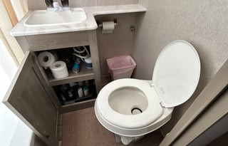 Independence! 2019 Palomino Puma XLE Lite w/ sofa