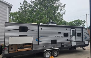 ALL SEASON-2019 Coachmen Legacy Edition Sleeps 10!