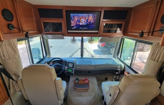 Gorgeous Extra Large Coastal California Dream RV