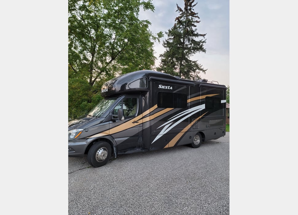 Class C Motor Home rentals in Onalaska