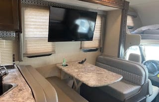 2018 Thor Motor Coach Freedom Elite 29FE