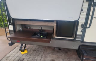 Large Shower☆Outdoor kitchen☆Slide out☆ BUNKS