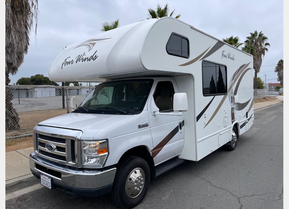 Class C Motor Home rentals in Las Vegas