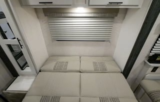 R-POD 193 w/King Size Bed **Delivery Offered**